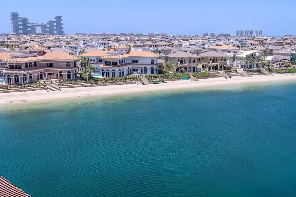 Sleek Studio Apartment At Palm Jumeirah With Ocean Vibes Dubai