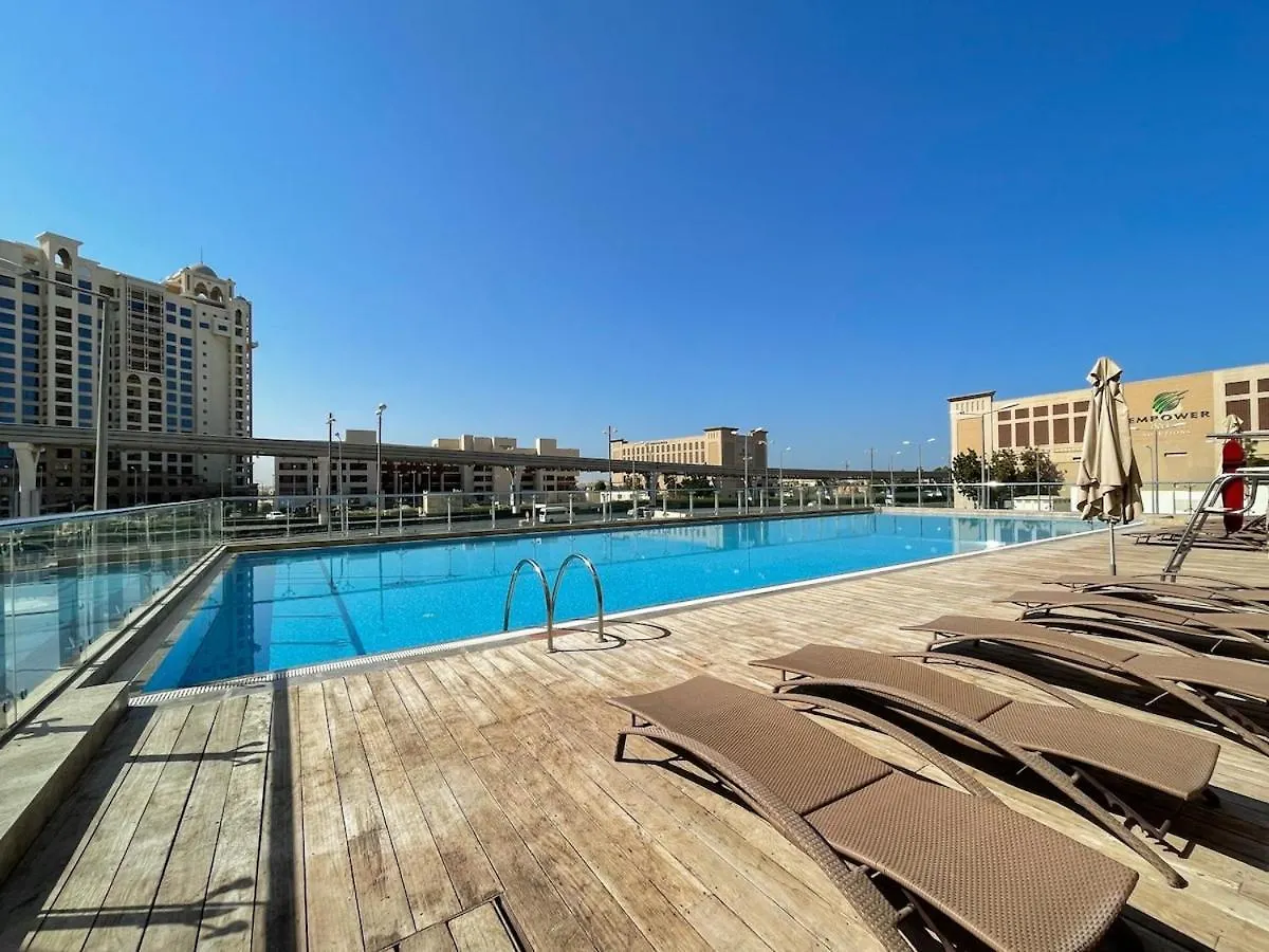 Sleek Studio Apartment At Palm Jumeirah With Ocean Vibes Dubai