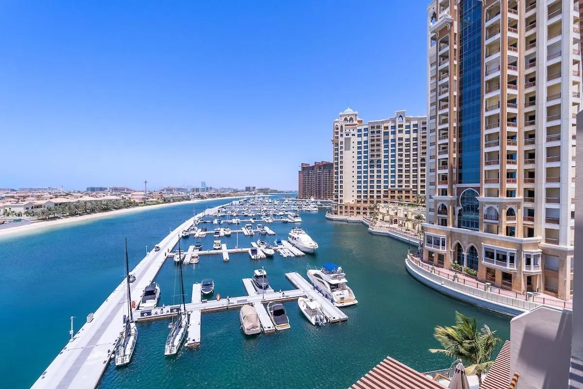 Sleek Studio Apartment At Palm Jumeirah With Ocean Vibes Dubai