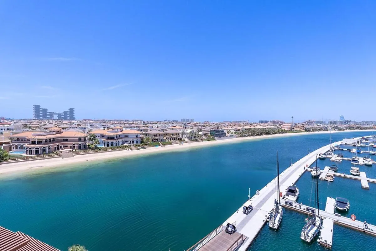 Sleek Studio Apartment At Palm Jumeirah With Ocean Vibes Dubai