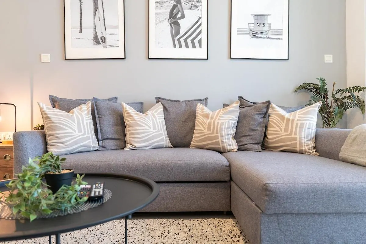 Sleek Studio Apartment At Palm Jumeirah With Ocean Vibes Dubai 0*,