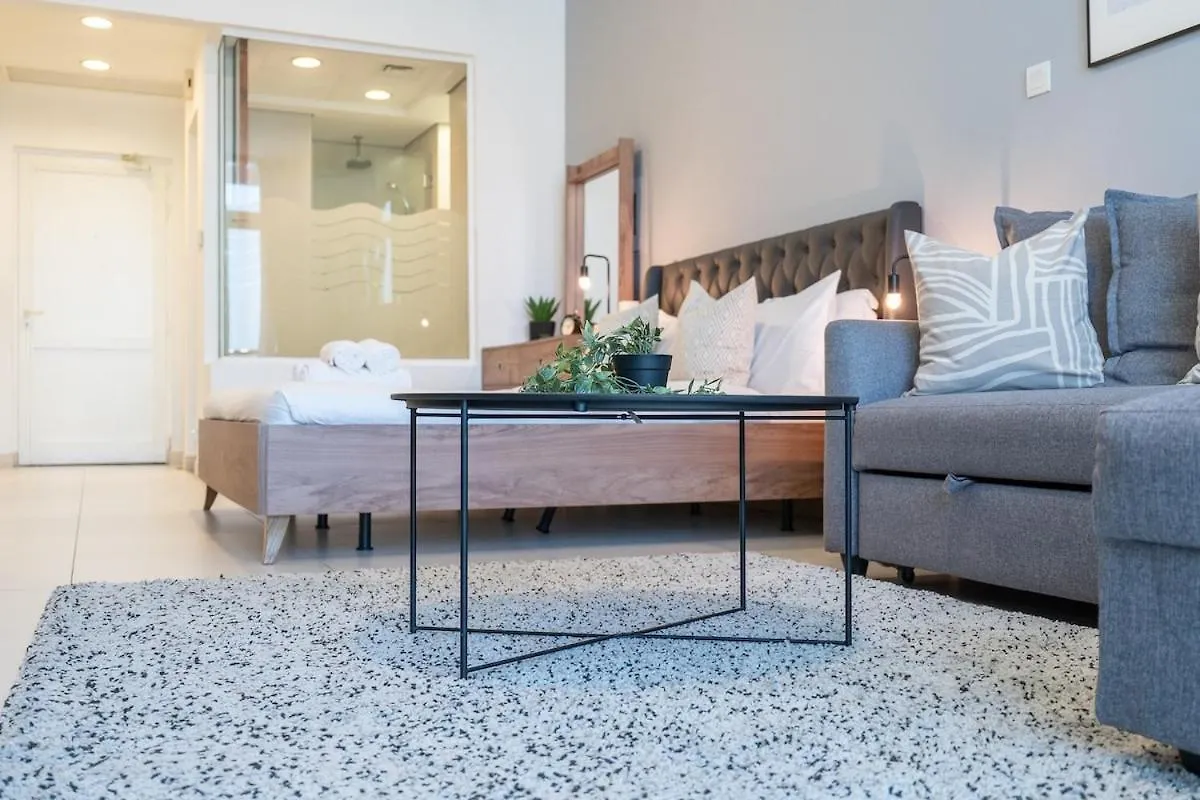 Sleek Studio Apartment At Palm Jumeirah With Ocean Vibes Dubai