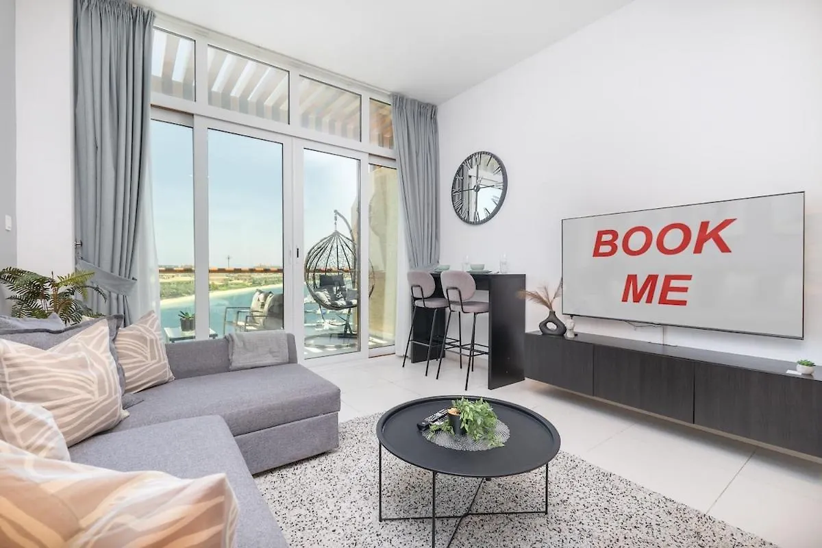 Sleek Studio Apartment At Palm Jumeirah With Ocean Vibes Dubai